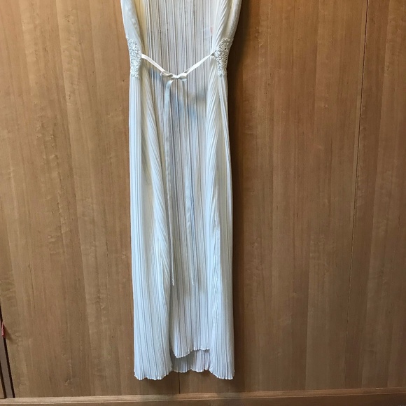 VINTAGE NIGHT GOWN - Picture 4 of 7